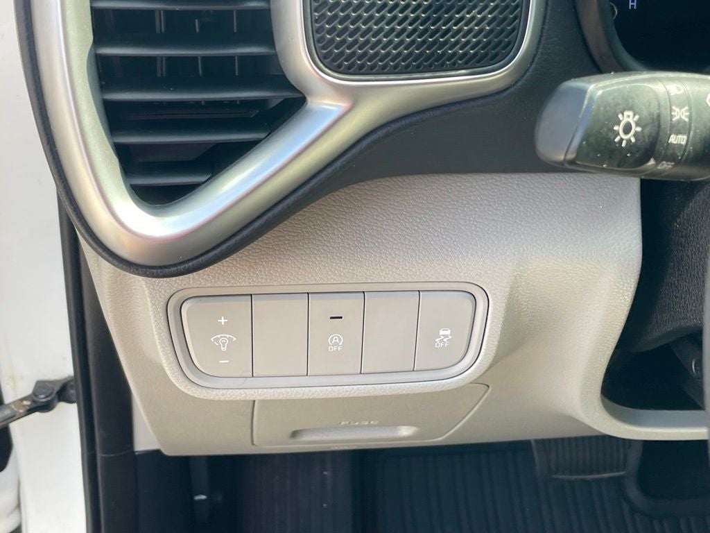 2020 Kia Soul LX - 35 MPG / APPLE CARPLAY