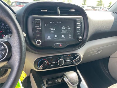 2020 Kia Soul LX - 35 MPG / APPLE CARPLAY
