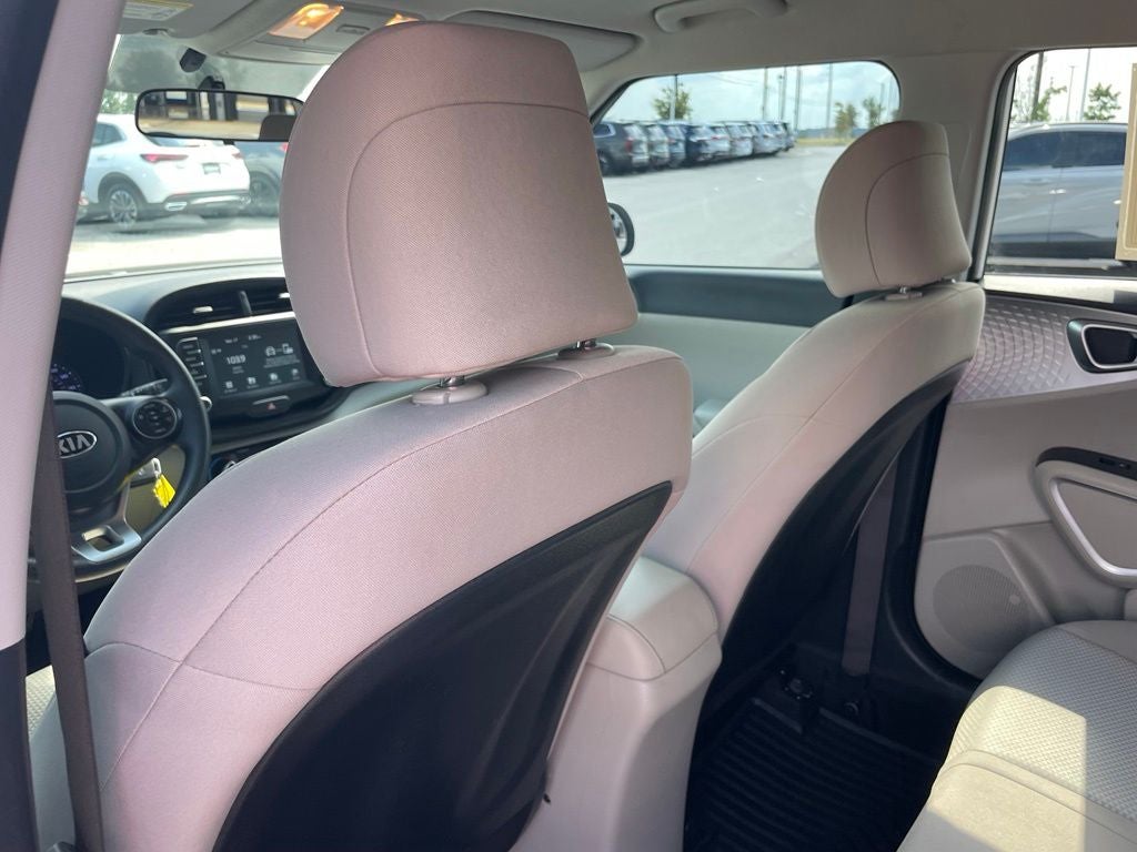 2020 Kia Soul LX - 35 MPG / APPLE CARPLAY