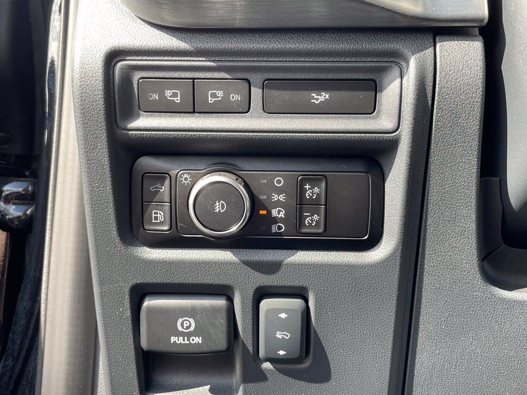 2023 Ford F-150 Lariat Clean CarFax, One Owner, Sport Pkg