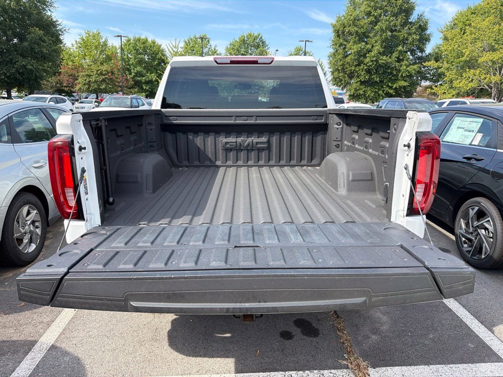 2023 GMC Sierra 1500 SLT Clean CarFax, One Owner, Leather