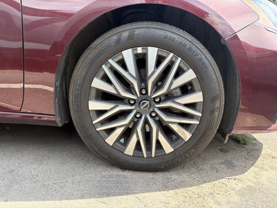 2025 Nissan Altima 2.5 SV CLEAN CARFAX 1-OWNER