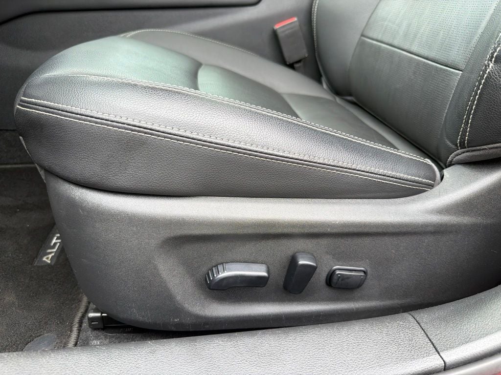 2019 Nissan Altima 2.5 Platinum CLEAN CARFAX