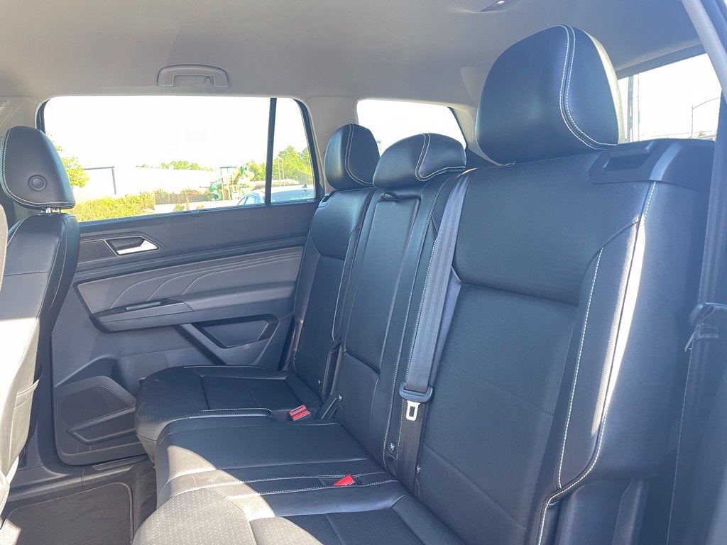 2023 Volkswagen Atlas 2.0T SE w/Technology Clean CarFax, One Owner, Third Row Seat
