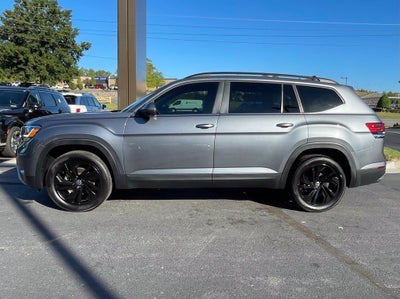 2023 Volkswagen Atlas 2.0T SE w/Technology Clean CarFax, One Owner, Third Row Seat