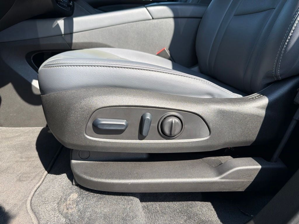 2024 Buick Enclave Essence Sport Touring, Pano Roof, Navi, Adaptive Cruise, O