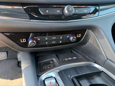 2024 Buick Enclave Essence Sport Touring, Pano Roof, Navi, Adaptive Cruise, O