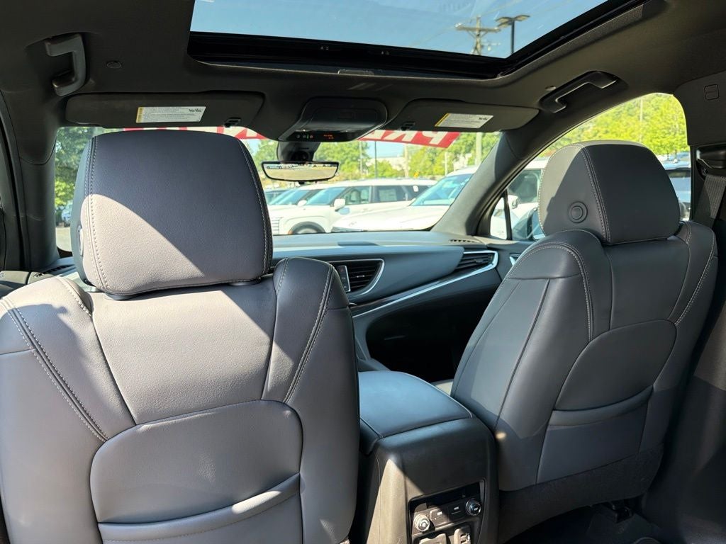 2024 Buick Enclave Essence Sport Touring, Pano Roof, Navi, Adaptive Cruise, O