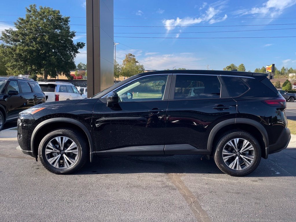 2023 Nissan Rogue SV Clean CarFax, Low Miles