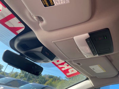 2025 Nissan Rogue SV Clean CarFax, One Owner