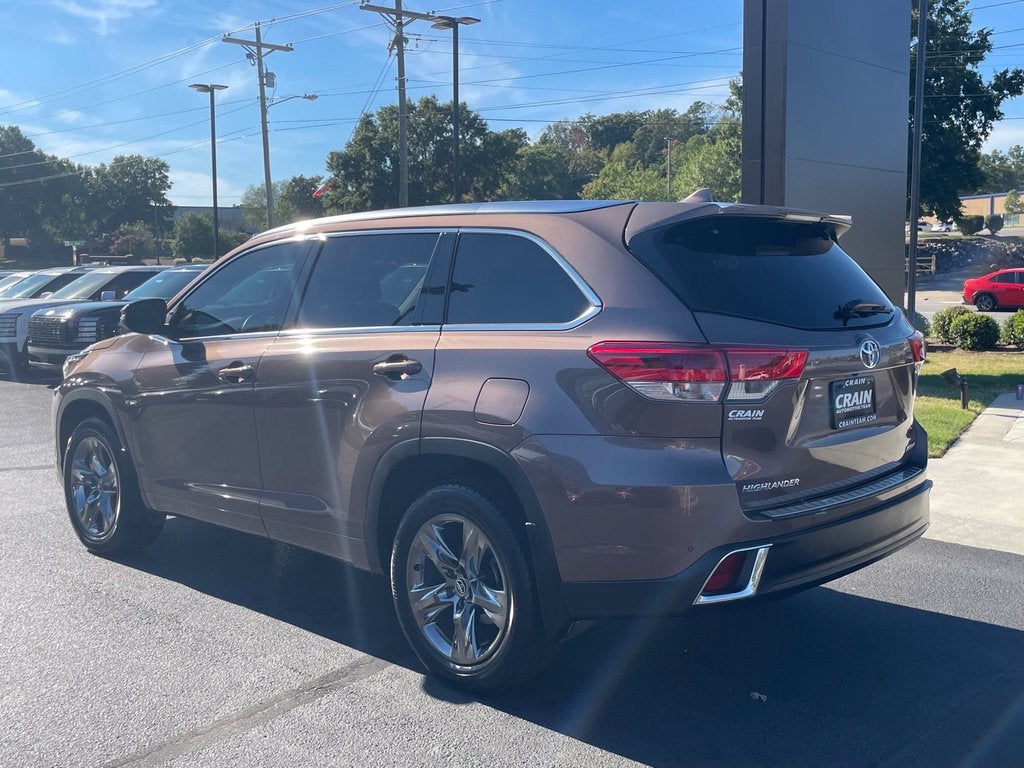 2019 Toyota Highlander Limited Platinum Third Row, Leather, Clean CarFax, One Owner, Low M