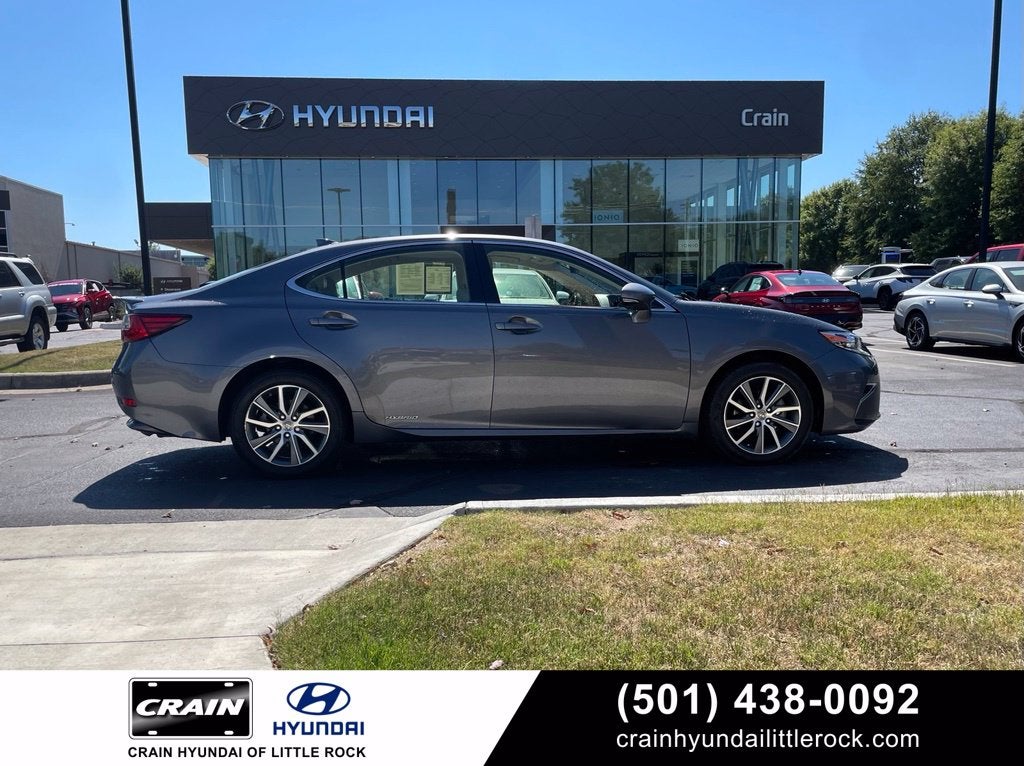 2016 Lexus ES 300h