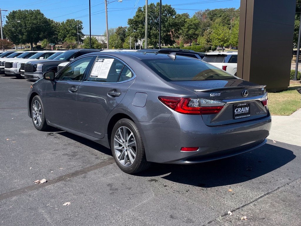 2016 Lexus ES 300h