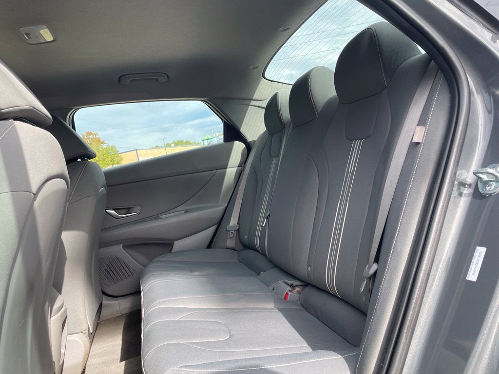 2025 Hyundai Elantra SEL Sport One Owner, Clean CarFax