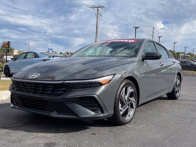 2025 Hyundai Elantra SEL Sport One Owner, Clean CarFax