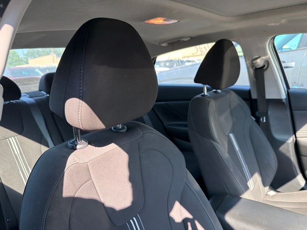 2025 Hyundai Elantra SEL Convenience CLEAN CARFAX 1-OWNER