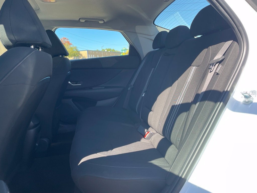 2025 Hyundai Elantra SEL Convenience Moonroof, Clean CarFax, One Owner