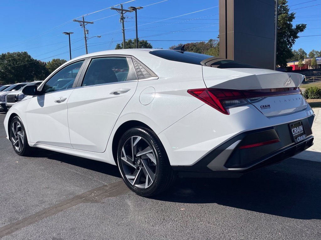2025 Hyundai Elantra SEL Convenience Moonroof, Clean CarFax, One Owner