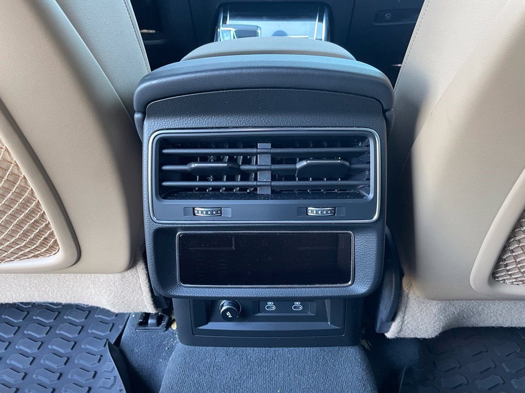 2023 Audi Q8 55 Premium Plus quattro, Pano Roof, Leather, Clean CarFax, One Own