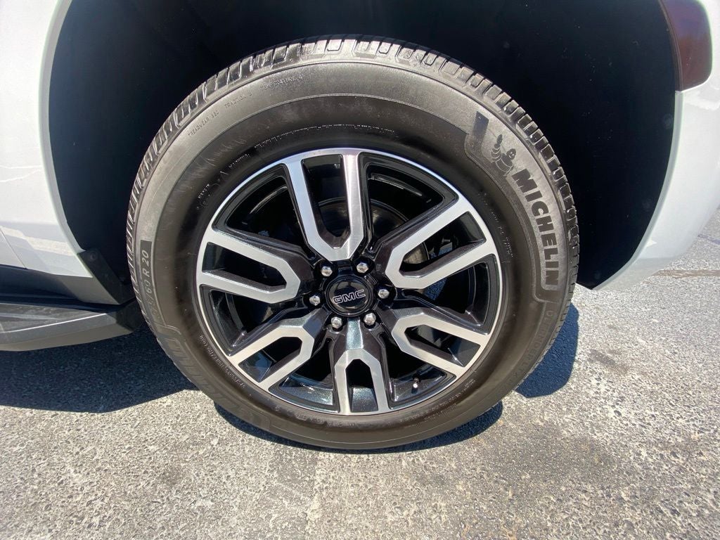 2023 GMC Yukon AT4