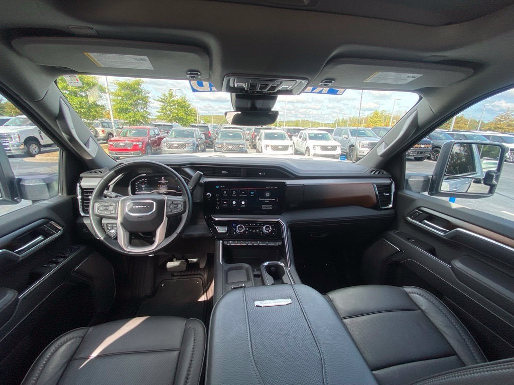 2025 GMC Sierra 2500HD Denali