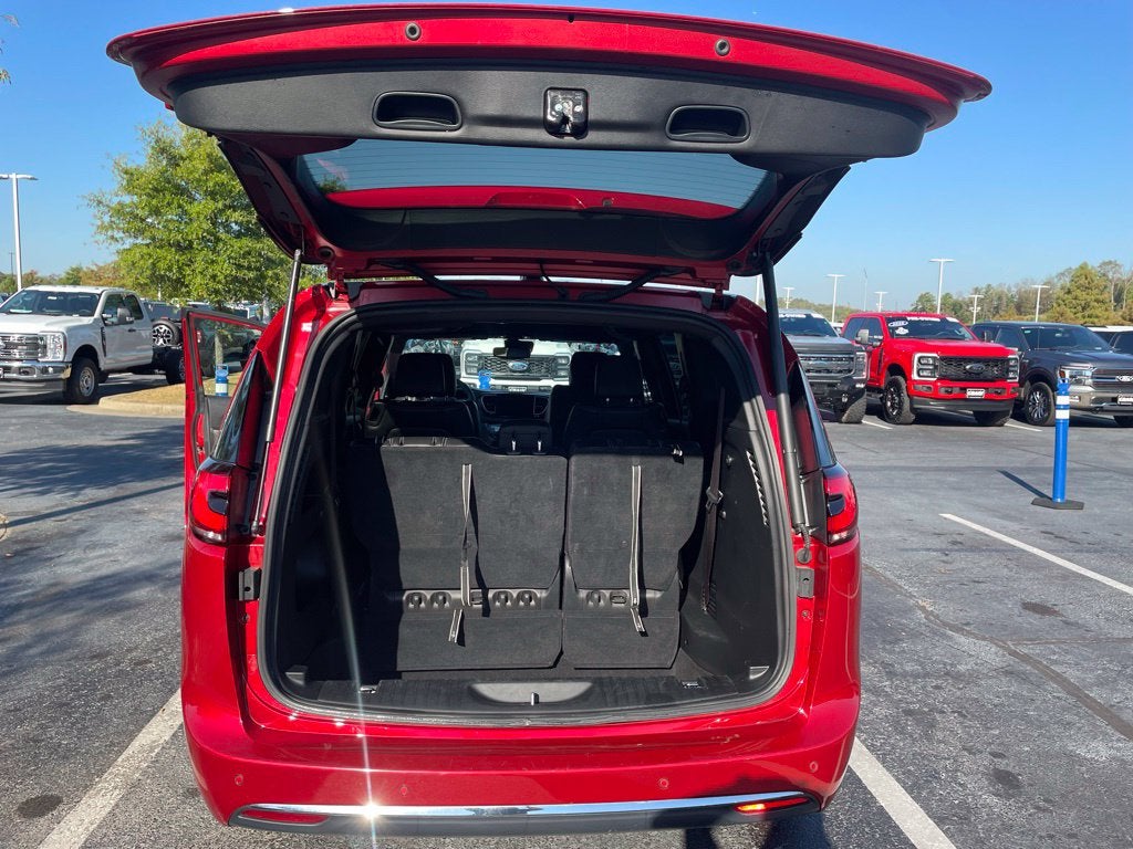 2025 Chrysler Pacifica Select