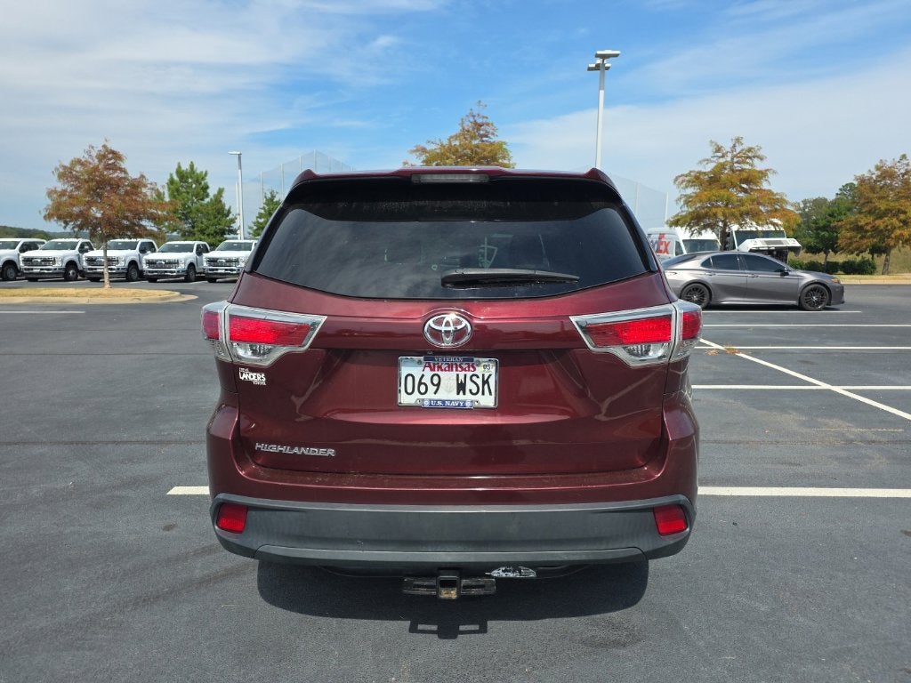 2016 Toyota Highlander LE V6