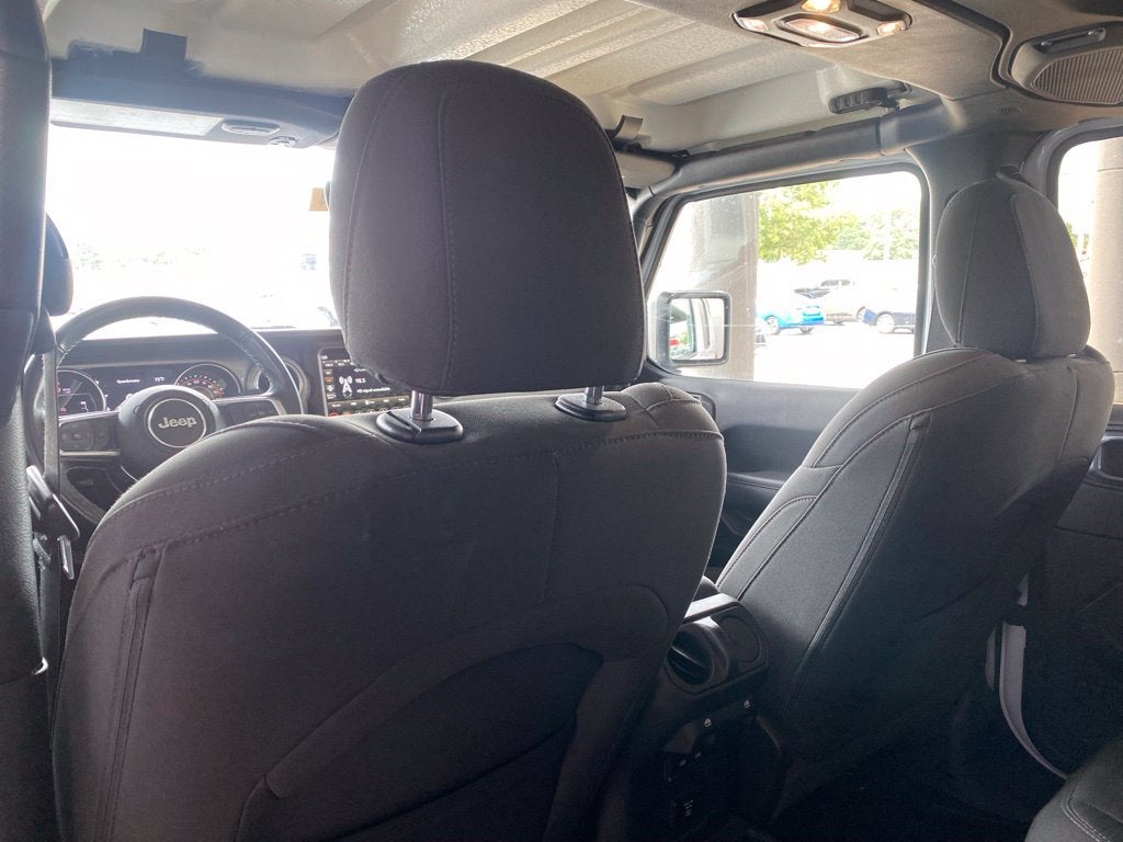 2022 Jeep Wrangler Unlimited Sahara - HARDTOP