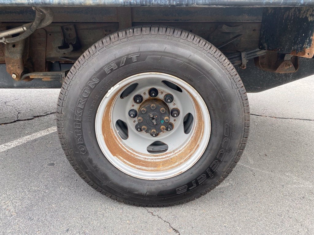2023 GMC Sierra 3500HD Pro 177 WB