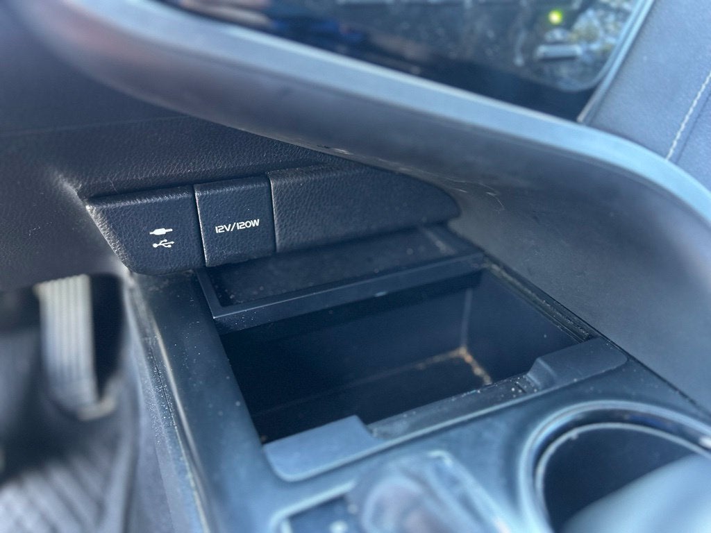 2019 Toyota Camry SE - FORD BLUE CERTIFIED