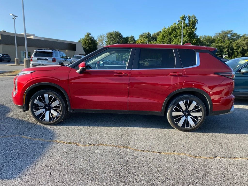 2025 Mitsubishi Outlander SE
