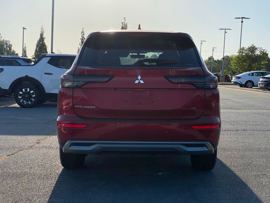 2025 Mitsubishi Outlander SE