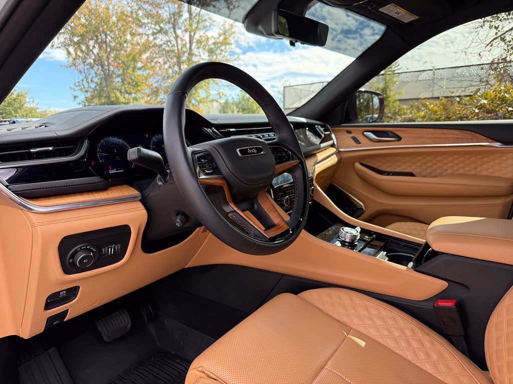 2025 Jeep Grand Cherokee L Summit Obsidian - 4WD / PANORAMIC SUNROOF