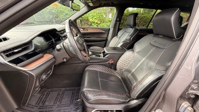 2023 Jeep Grand Cherokee L Summit HEMI