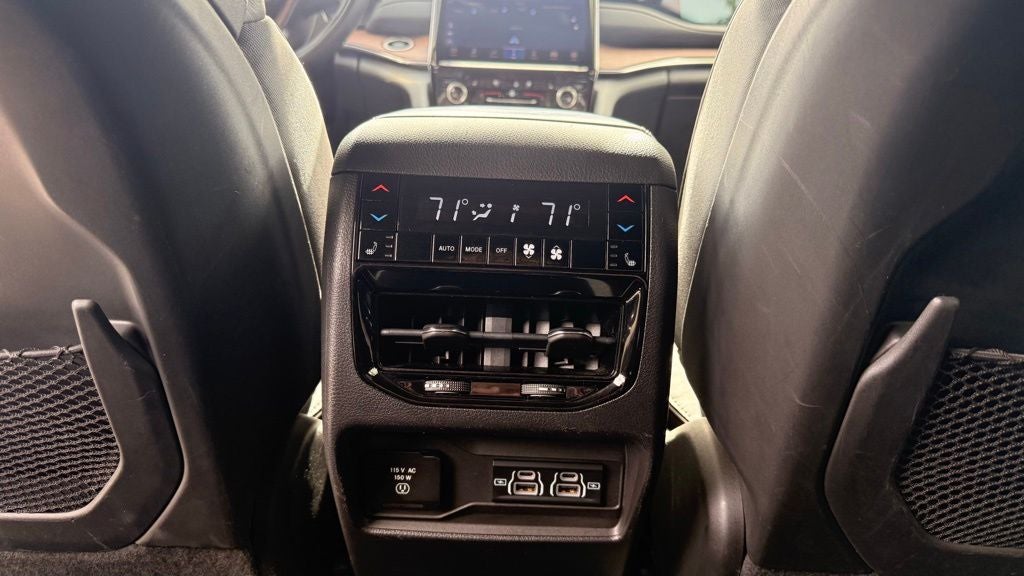 2023 Jeep Grand Cherokee L Summit HEMI