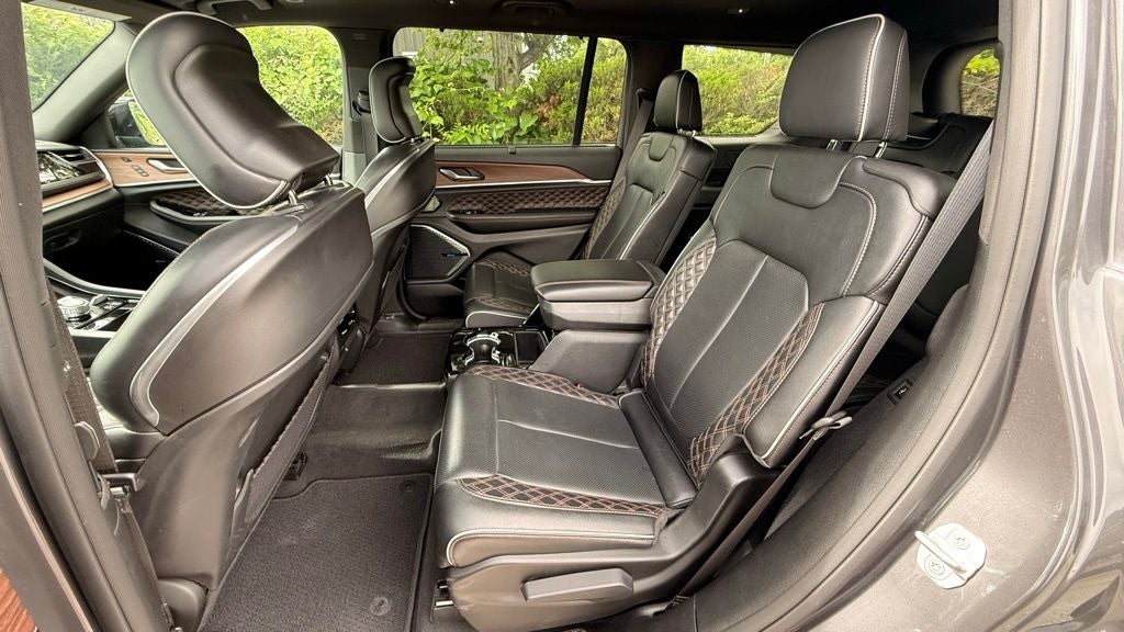 2023 Jeep Grand Cherokee L Summit HEMI