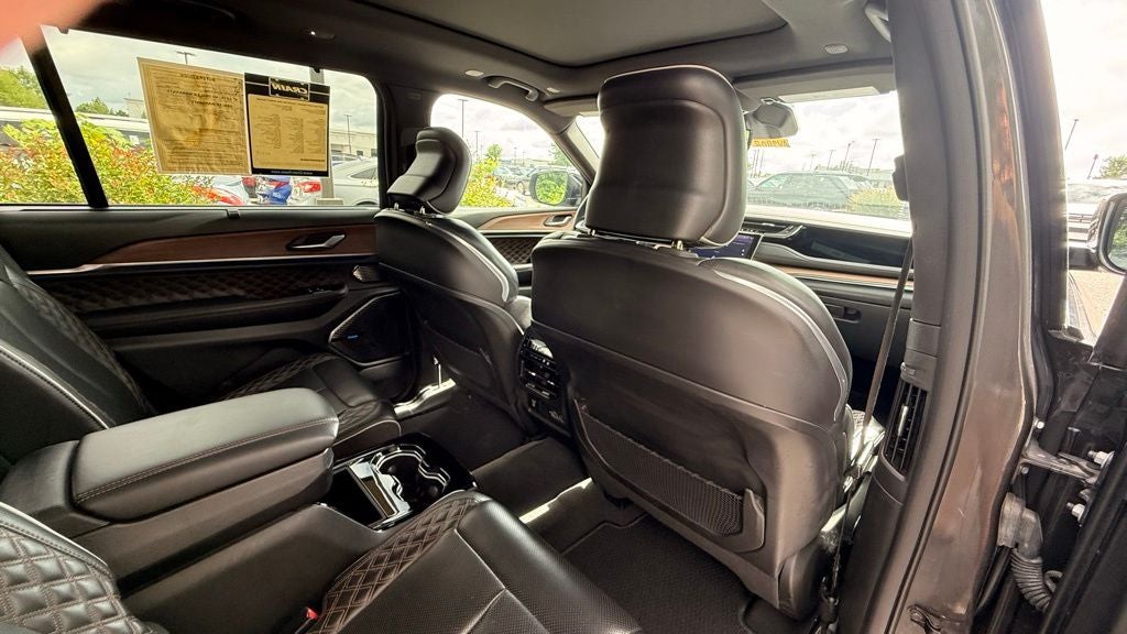 2023 Jeep Grand Cherokee L Summit HEMI