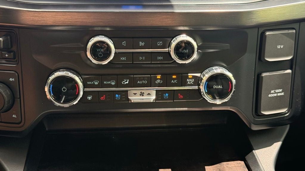 2024 Ford F-250SD Lariat ONE OWNER CLEAN CARFAX