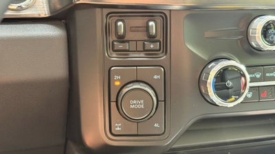 2024 Ford F-250SD Lariat ONE OWNER CLEAN CARFAX