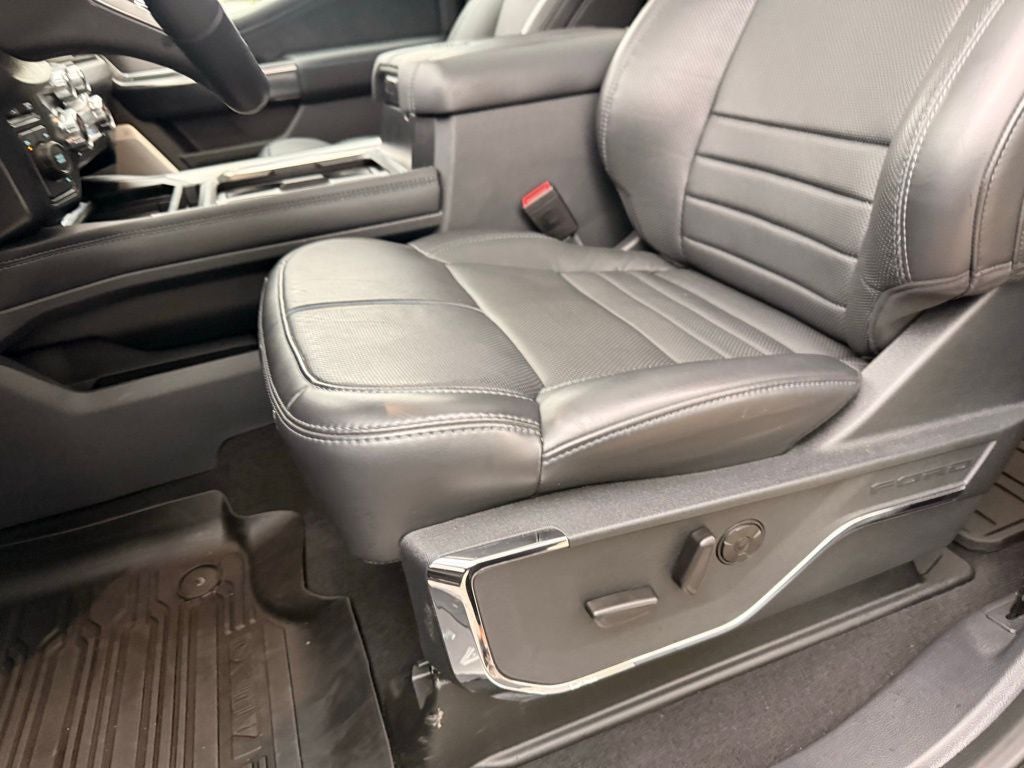 2026 Ford F-350SD Platinum ONE OWNER CLEAN CARFAX