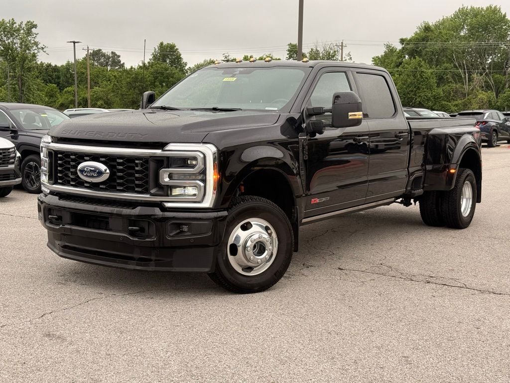 2026 Ford F-350SD Platinum ONE OWNER CLEAN CARFAX
