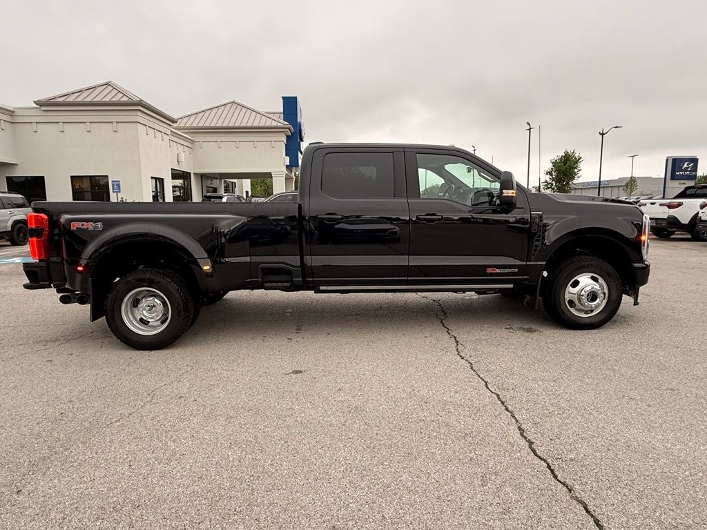 2026 Ford F-350SD Platinum ONE OWNER CLEAN CARFAX