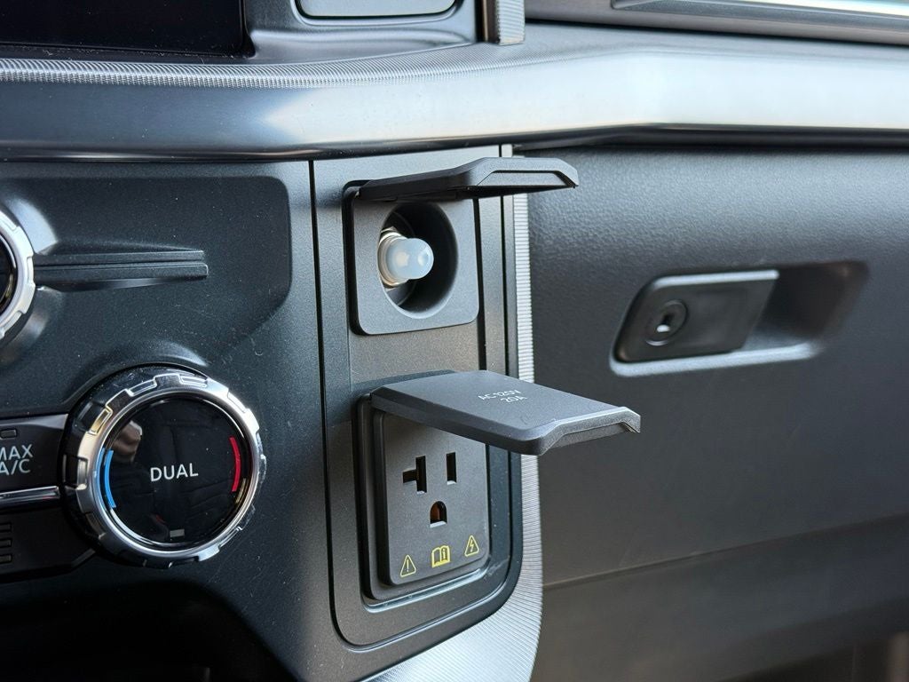 2025 Ford F-150 Platinum - 4WD / CLEAN CARFAX / ONE OWNER
