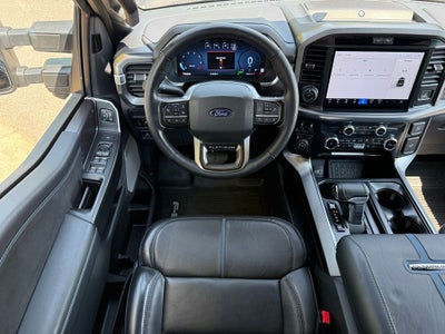 2025 Ford F-150 Platinum - 4WD / CLEAN CARFAX / ONE OWNER