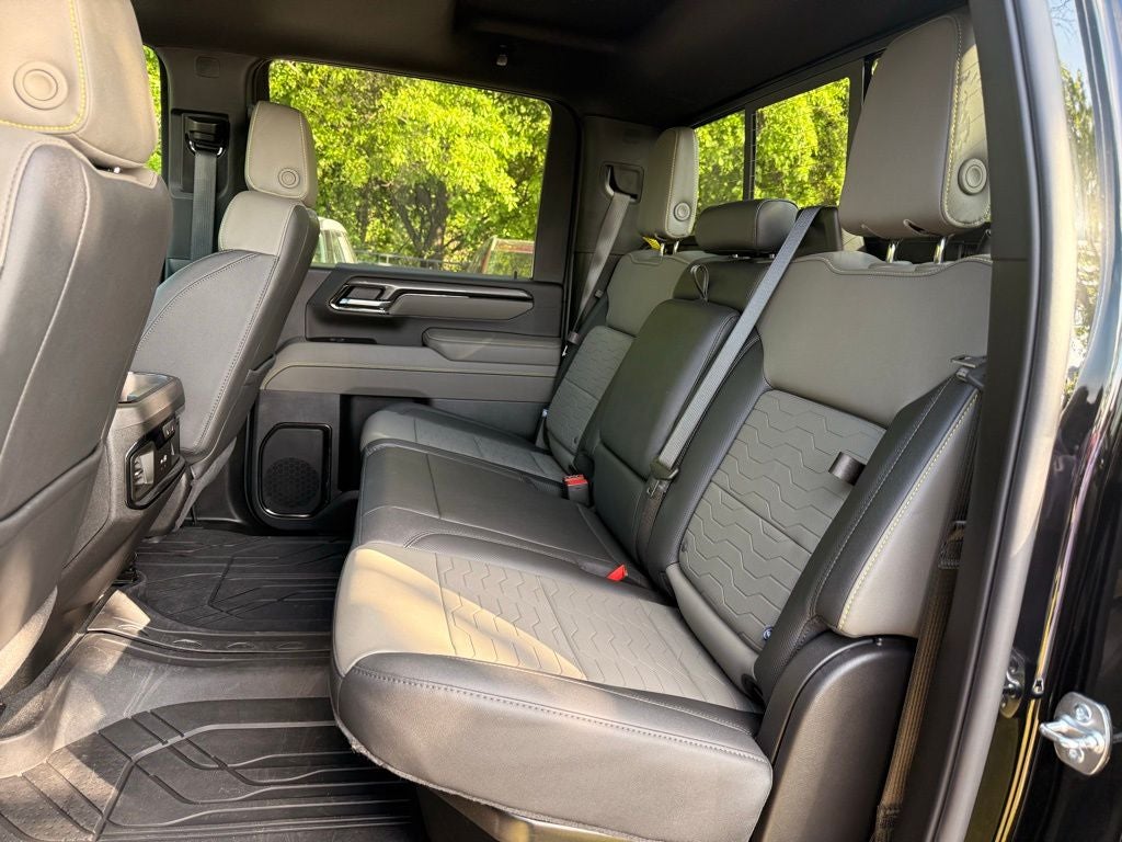 2026 Chevrolet Silverado 2500HD ZR2 ONE OWNER CLEAN CARFAX