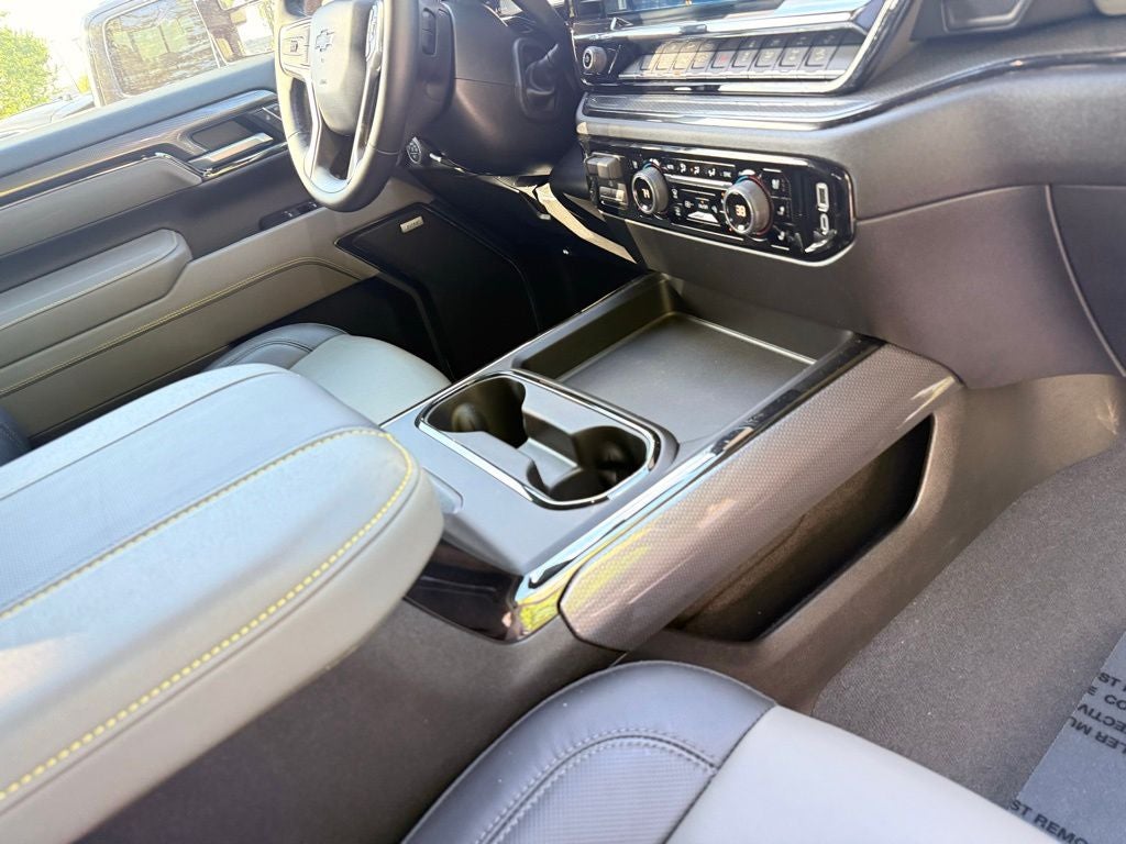 2026 Chevrolet Silverado 2500HD ZR2 ONE OWNER CLEAN CARFAX