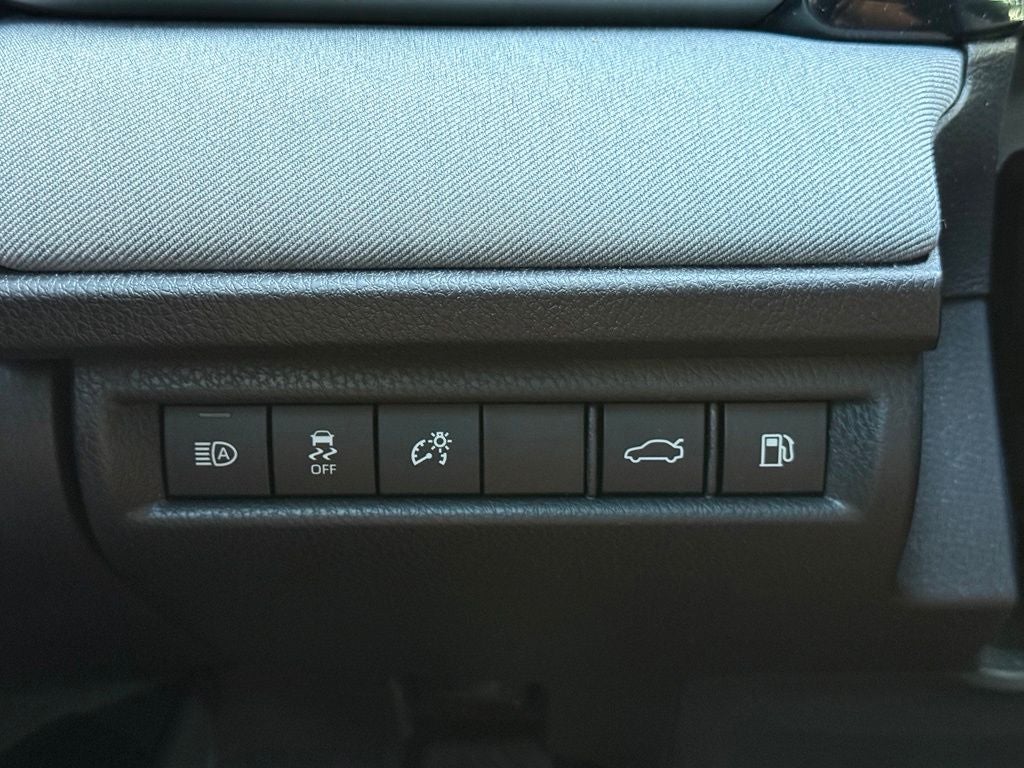 2025 Toyota Camry LE CONVENIENCE PKG / LEATHER!