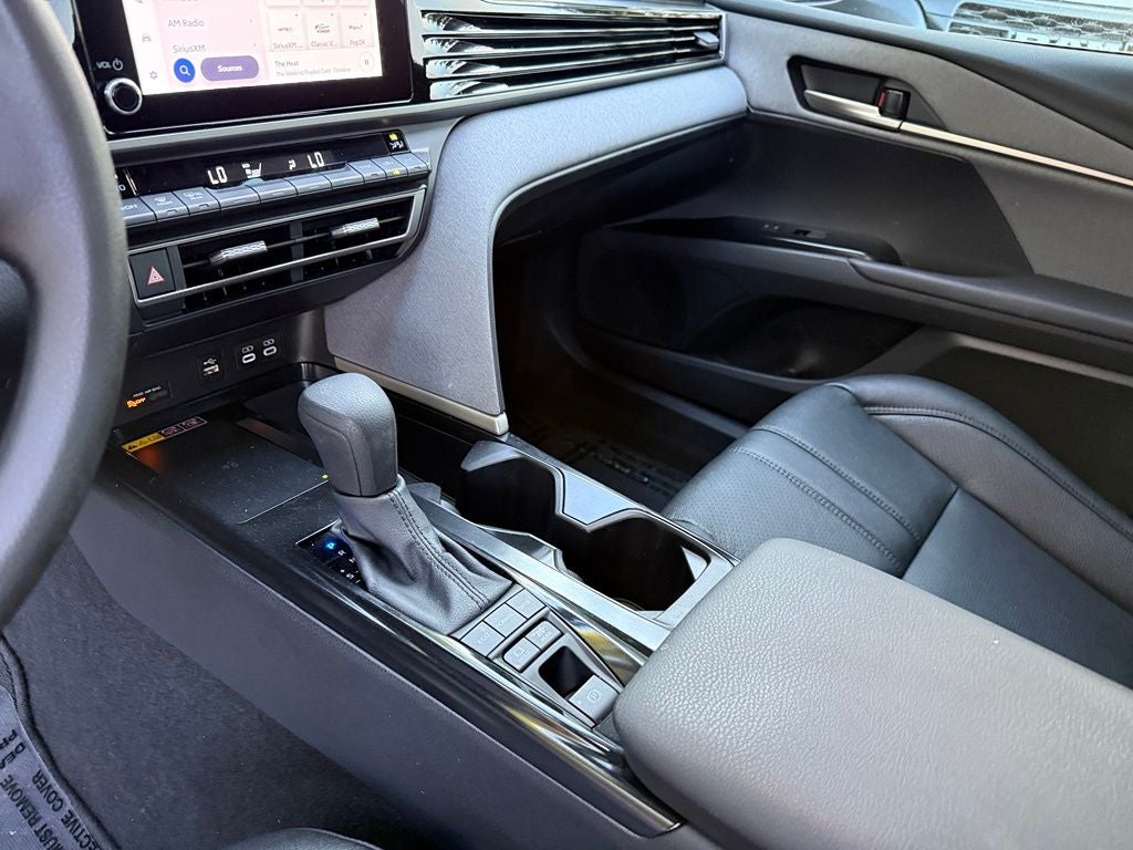 2025 Toyota Camry LE CONVENIENCE PKG / LEATHER!
