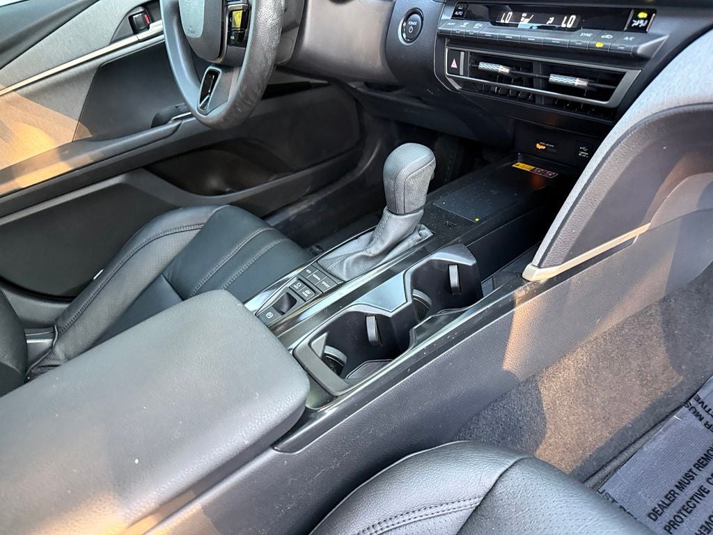 2025 Toyota Camry LE CONVENIENCE PKG / LEATHER!