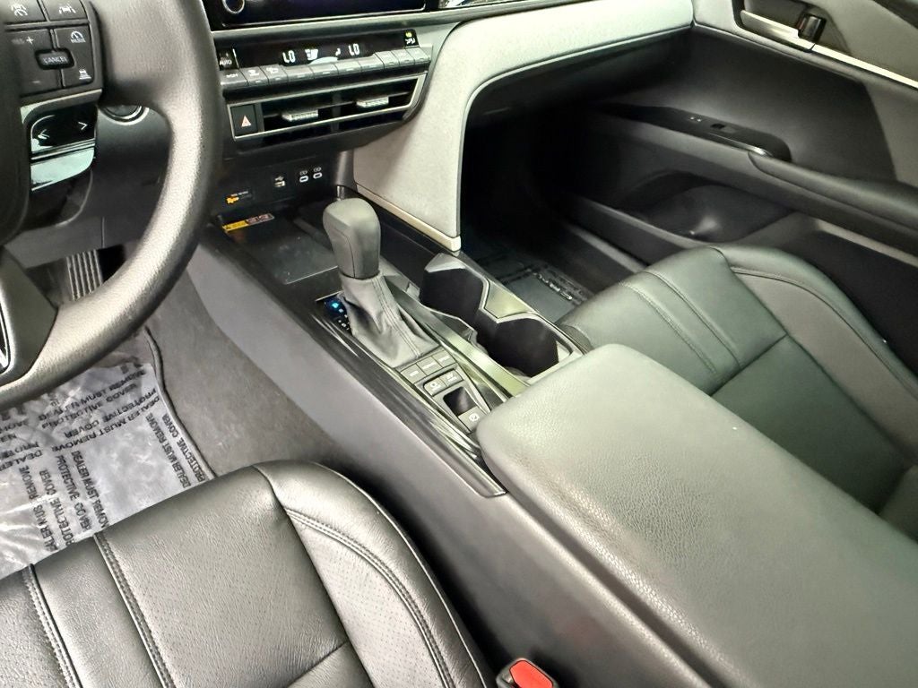 2025 Toyota Camry LE - CARFAX ONE OWNER